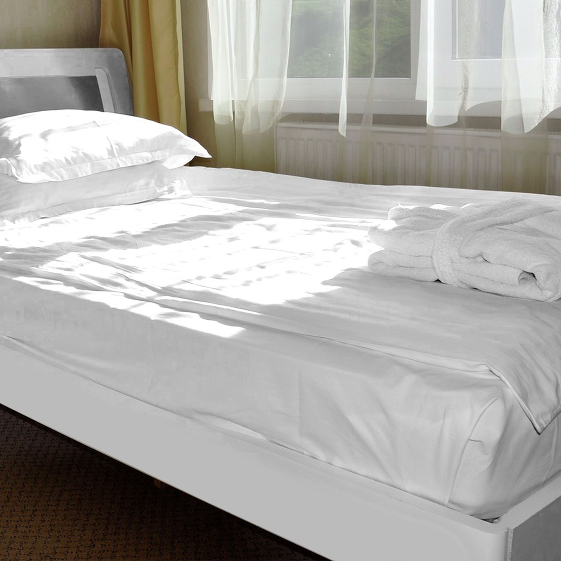 Nube sabanas blancas tamaño qs // Pedido especial min. 20 pzs. - Imagen 3