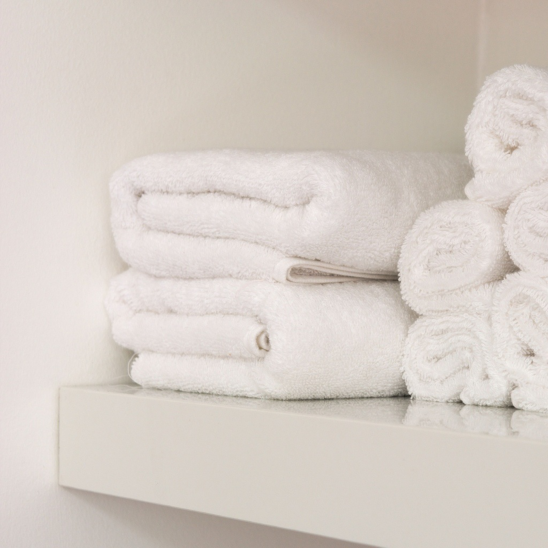 Nube toalla de baño blanca // Pedido especial min. 20 pzs. - Imagen 4